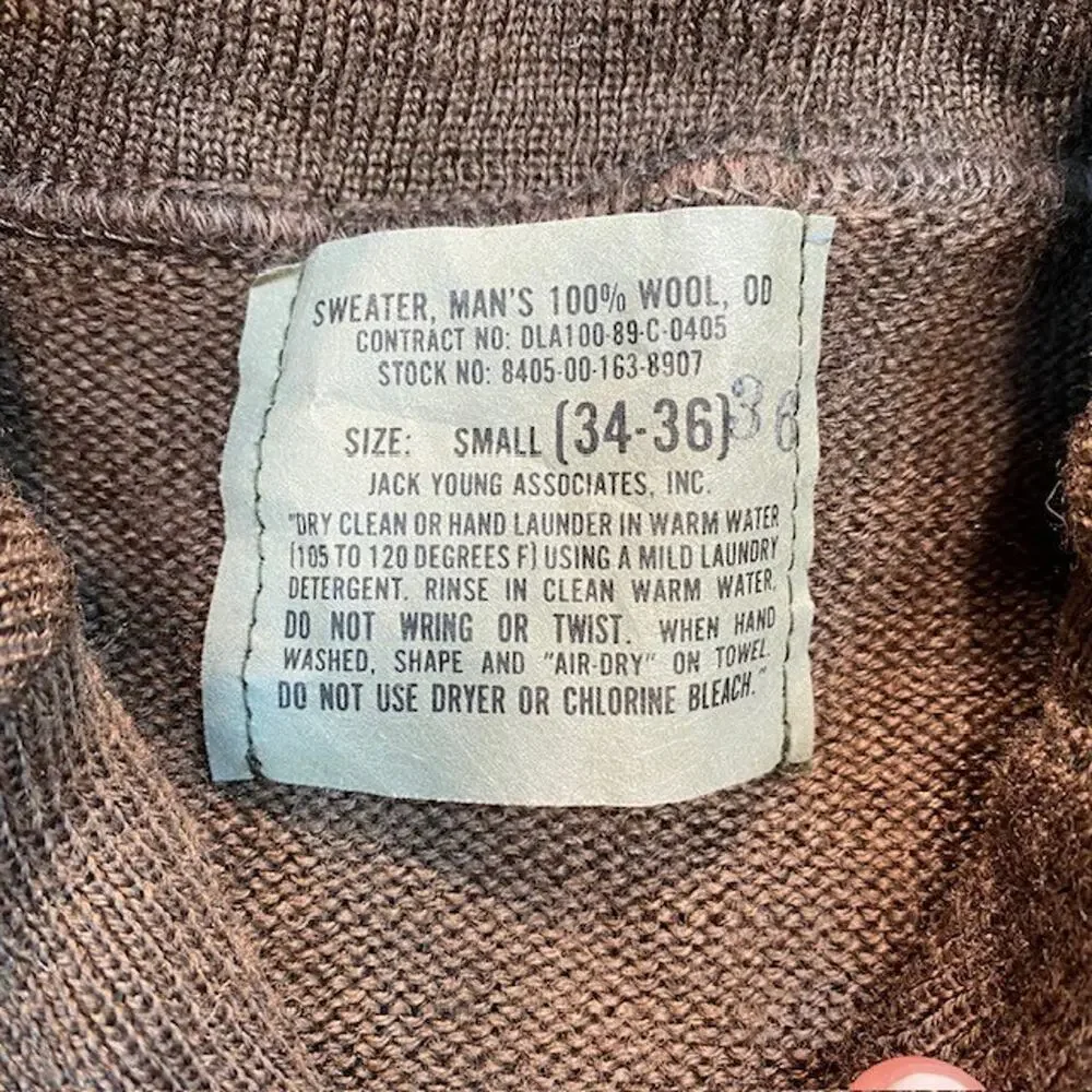 Vintage US Army Henley Wool Pullover Sweater Men Small Jack Young Military Brown